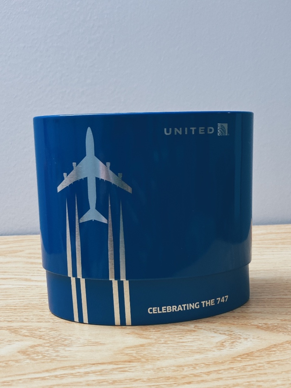 United Airlines Celebrating 747 Collectible Tin Amenity Kit